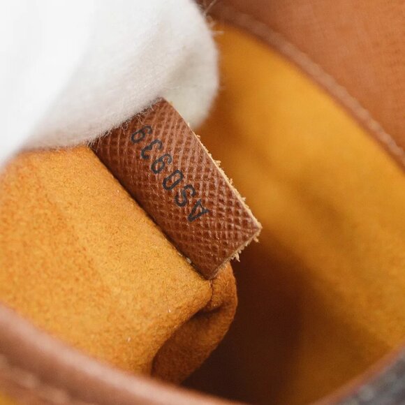 AUTHENTICITY GUARANTEED Louis Vuitton MUSETTE SALSA SHORT SHOULDER BAG - Picture 11 of 11